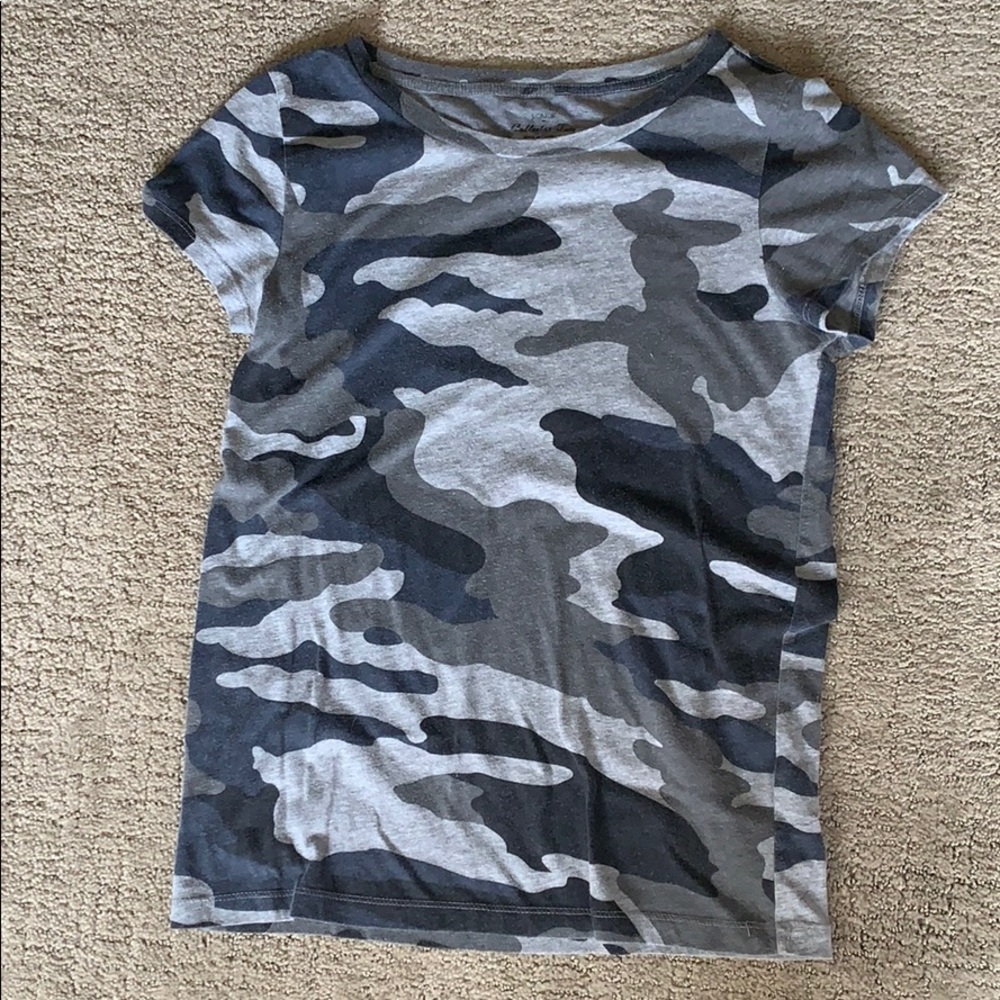 ⭐️CLEAROUT⭐️ J.Crew Camp Collection Tee